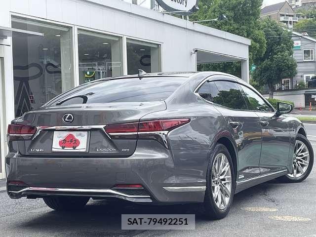 Lexus LS 2019-02 7272229-2