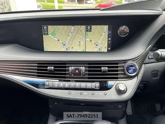 Lexus LS 2019-02 7272229-5