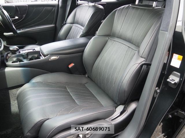 Lexus LS 2022-09 7272231-11