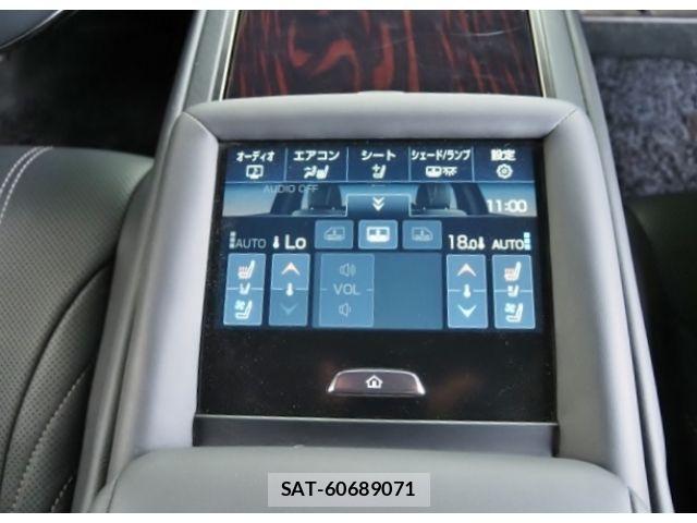 Lexus LS 2022-09 7272231-13