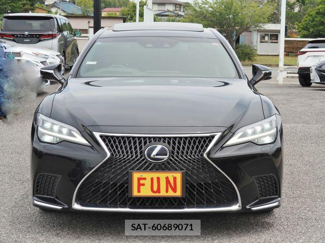 Lexus LS 2022-09 7272231-1
