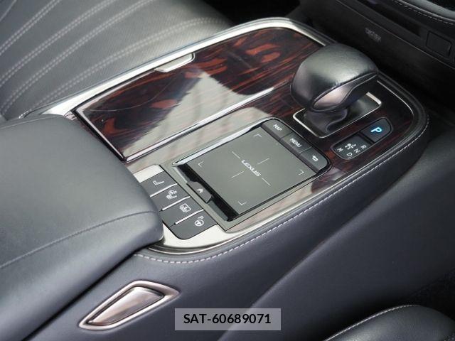 Lexus LS 2022-09 7272231-28