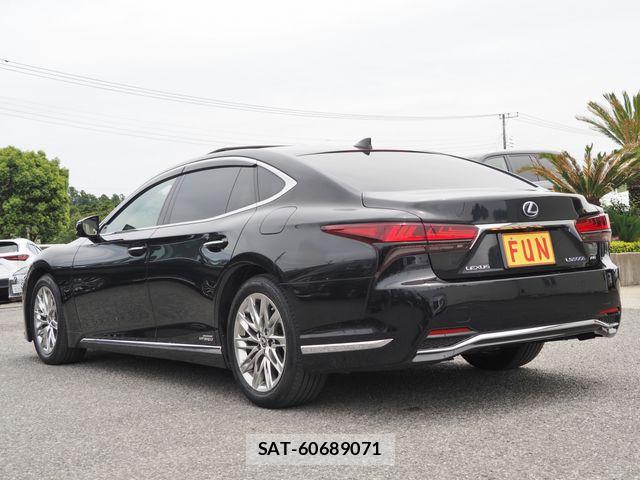Lexus LS 2022-09 7272231-5