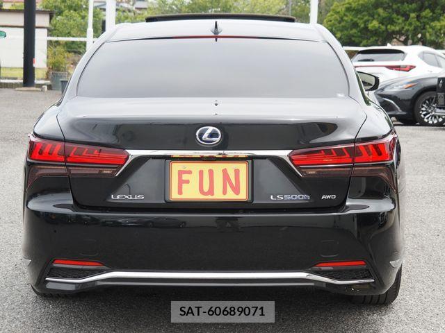 Lexus LS 2022-09 7272231-6