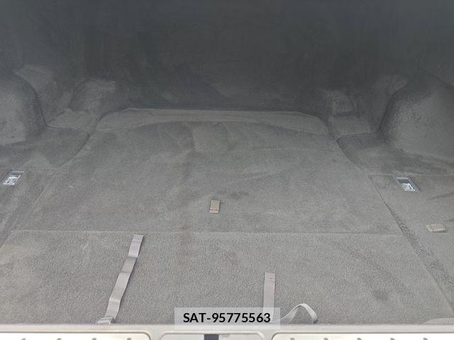 Lexus LS 2018-01 7392678-25