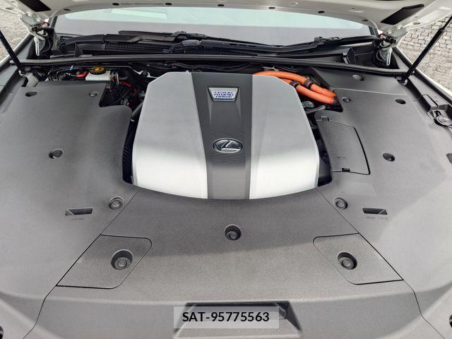 Lexus LS 2018-01 7392678-27