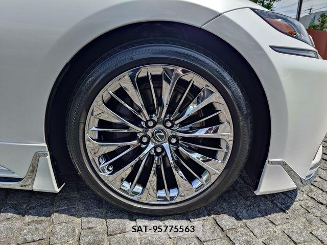 Lexus LS 2018-01 7392678-7