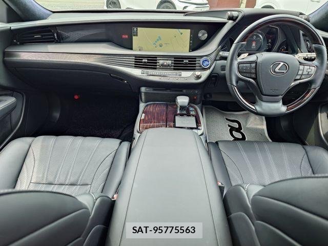 Lexus LS 2018-01 7392678-8