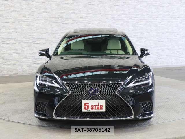 Lexus LS 2021-03 7455414-10
