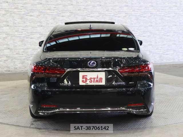 Lexus LS 2021-03 7455414-13