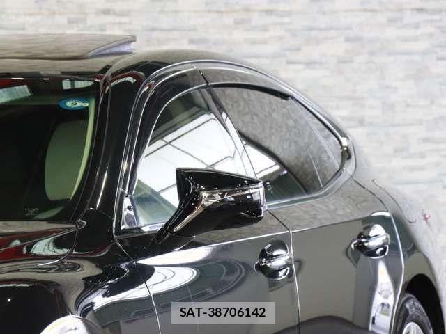 Lexus LS 2021-03 7455414-18