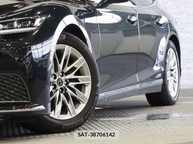 Lexus LS 2021-03 7455414-19