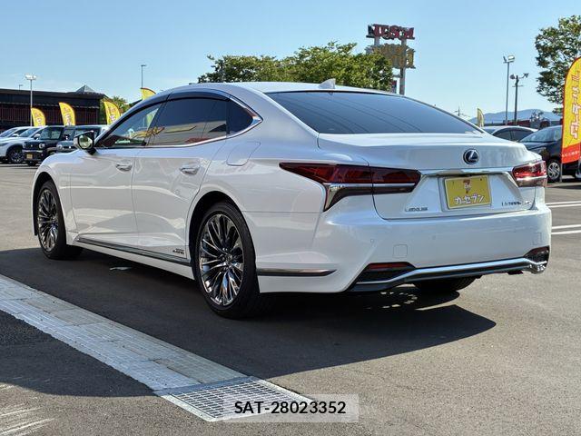 Lexus LS 2017-11 7455415-10