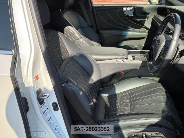 Lexus LS 2017-11 7455415-12