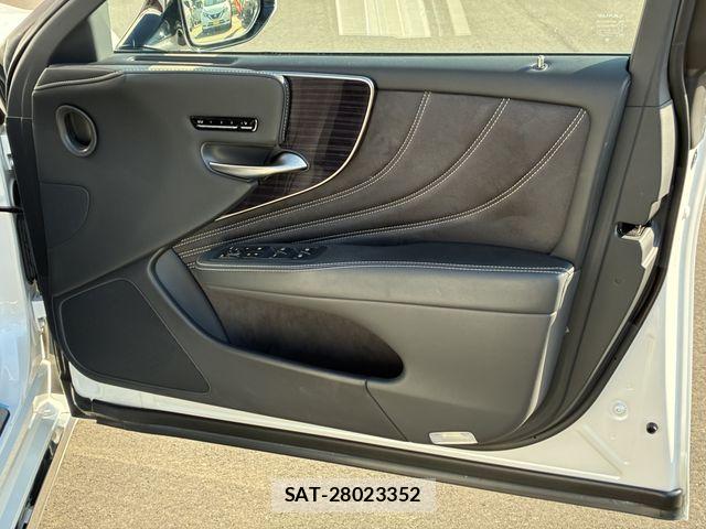 Lexus LS 2017-11 7455415-13