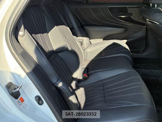 Lexus LS 2017-11 7455415-15