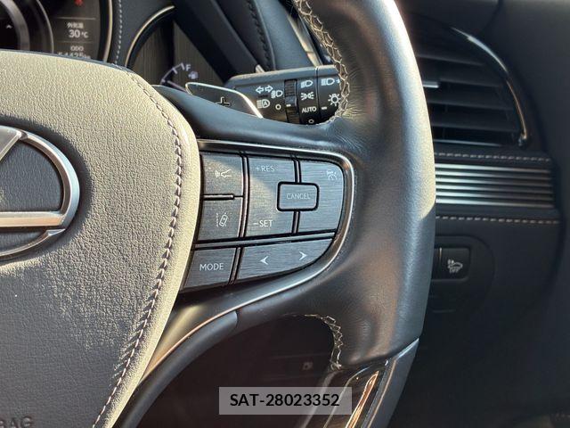 Lexus LS 2017-11 7455415-27