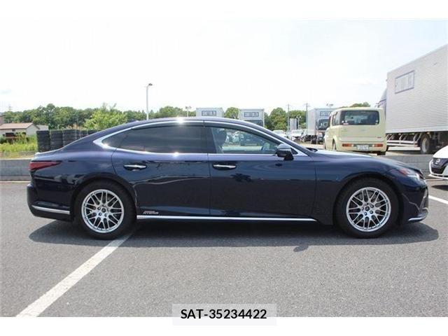 Lexus LS 2021-02 7501279-13