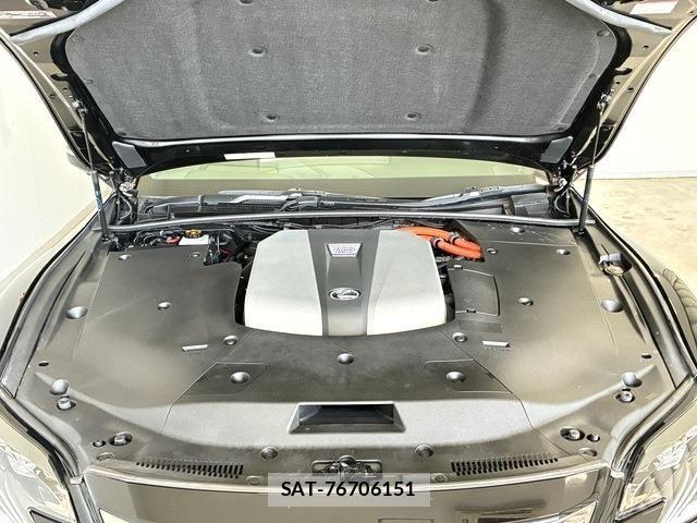 Lexus LS 2017-12 7617668-28