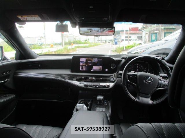 Lexus LS 2023-06 7617667-11