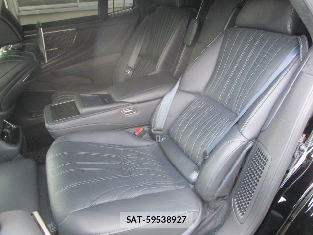 Lexus LS 2023-06 7617667-14