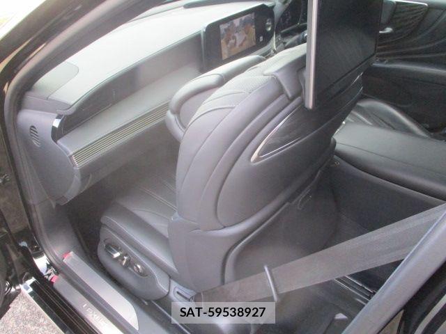 Lexus LS 2023-06 7617667-15