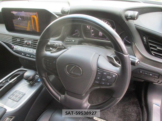 Lexus LS 2023-06 7617667-20