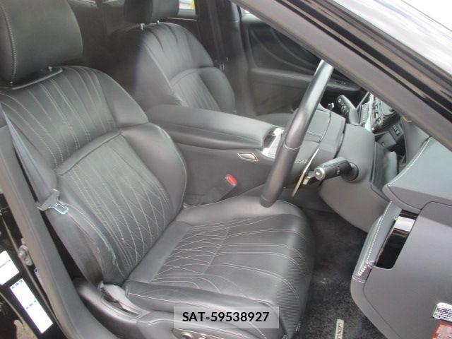 Lexus LS 2023-06 7617667-7