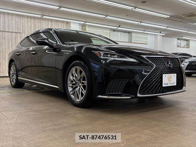 Lexus LS 2021-04 7617669-13