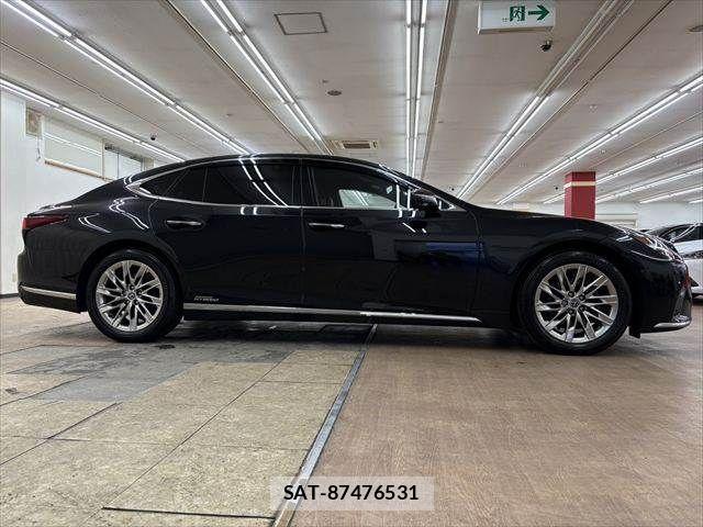 Lexus LS 2021-04 7617669-14