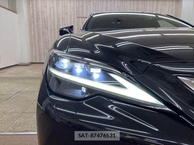 Lexus LS 2021-04 7617669-26