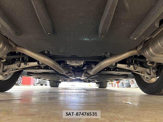 Lexus LS 2021-04 7617669-28