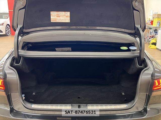 Lexus LS 2021-04 7617669-8