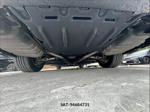 Lexus LS 2020-11 7725087-9