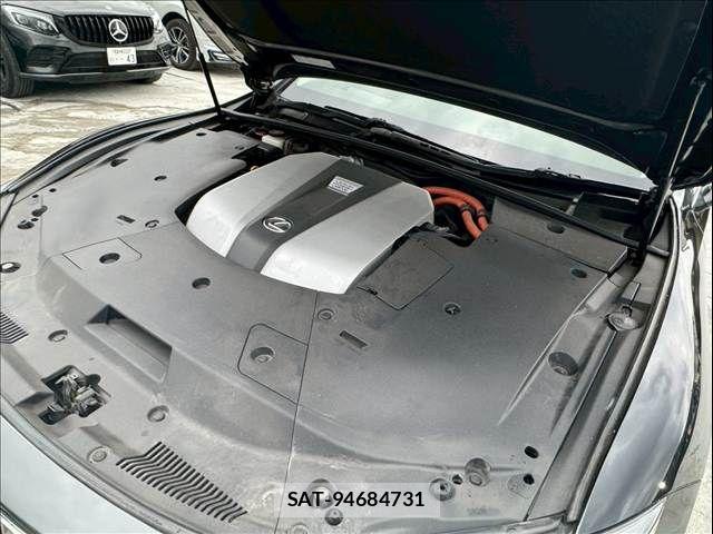 Lexus LS 2020-11 7725087-12