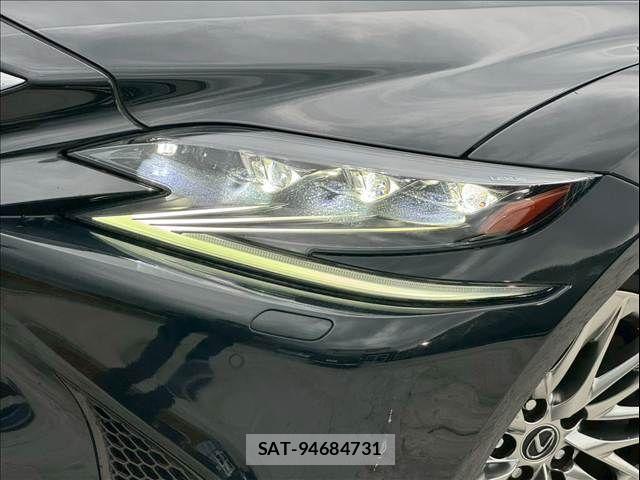 Lexus LS 2020-11 7725087-13
