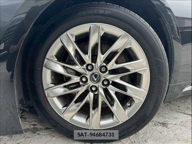 Lexus LS 2020-11 7725087-16