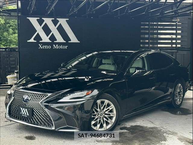 Lexus LS 2020-11 7725087-24