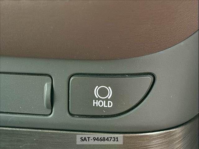 Lexus LS 2020-11 7725087-26