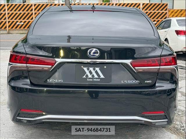 Lexus LS 2020-11 7725087-6