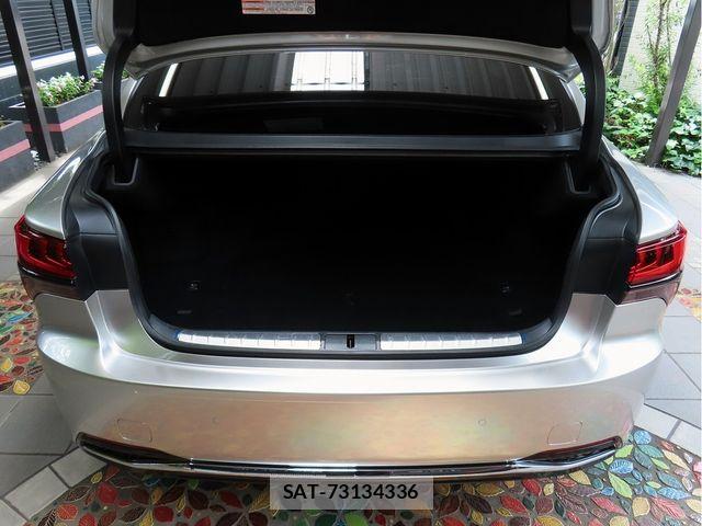 Lexus LS 2023-03 7786514-25