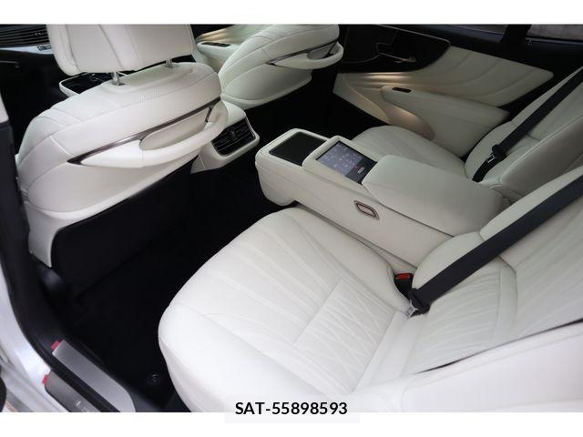 Lexus LS 2024-07 7902856-11