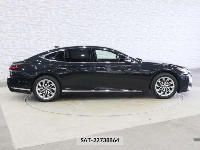 Lexus LS 2017-12 8036442-12