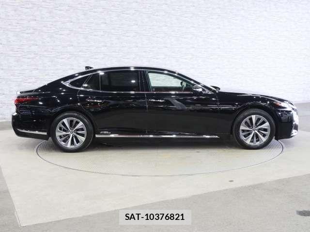 Lexus LS 2018-03 8036443-12
