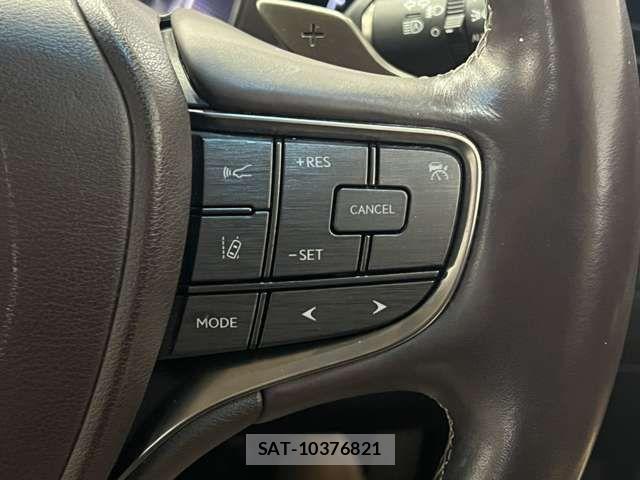 Lexus LS 2018-03 8036443-8
