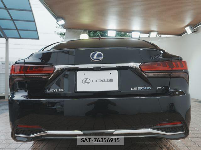 Lexus LS 2021-05 8100145-10