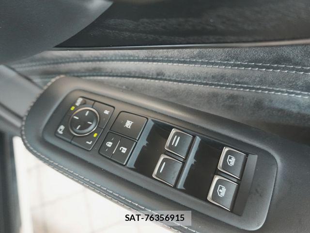 Lexus LS 2021-05 8100145-29