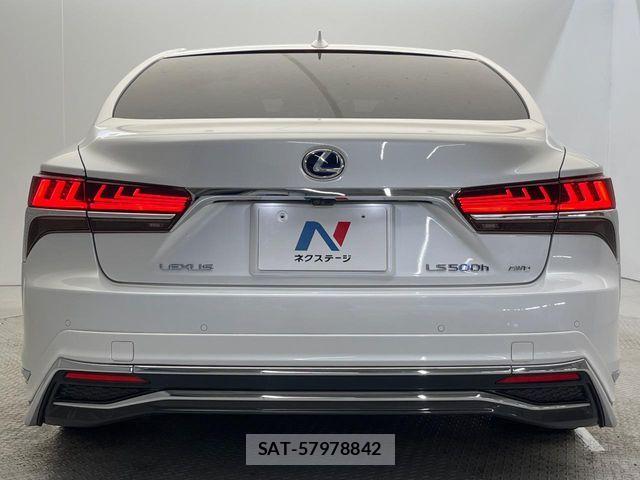 Lexus LS 2017-11 8131011-15