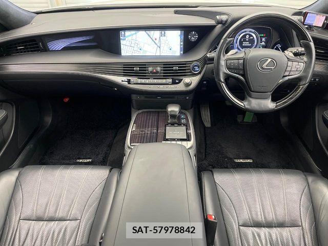 Lexus LS 2017-11 8131011-1