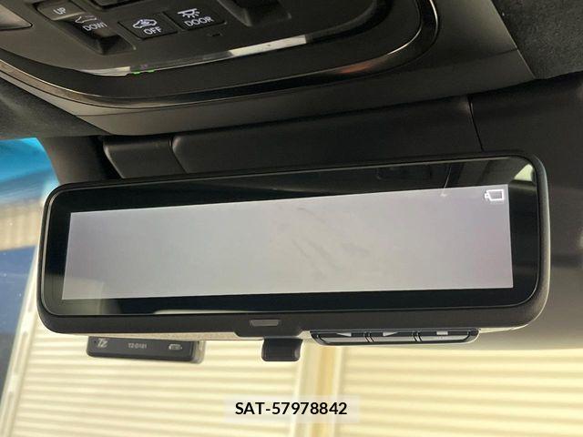 Lexus LS 2017-11 8131011-4
